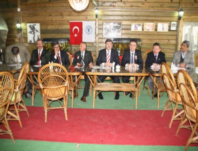 Yozgat'ta Ak Partili Belediye Başkanları Aylık Değerlendirme Toplantısı Yaptı