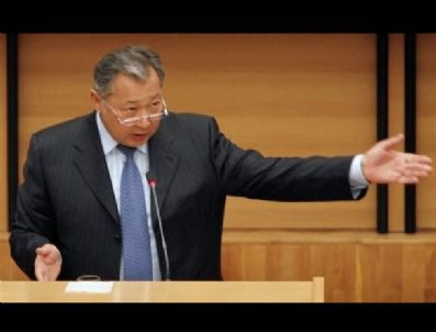 ROZA OTUNBAYEVA - Bakiyev, ülkede düzeni için BM'den barış gücü talep etti