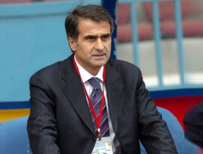 SERKAN BALCı - Trabzonspor gelecek sezona göz kırptı