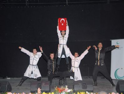 Azeri Halk Dansları Topluluğu Karaman'a Geliyor