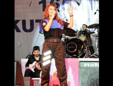 Emniyet Demet Akalın dinledi