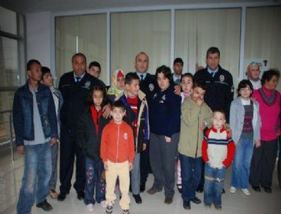Engellilerden Polise Ziyaret