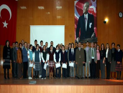 Güzel Şiir Okuma Yarışması Elemeleri Yapıldı