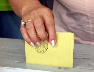 LIBERAL DEMOKRAT PARTI - İngiltere'de parlamento feshedildi