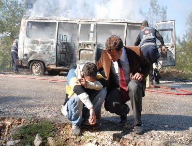 DURSUN KAYA - Silifke'de Öğrenci Servisi Yandı