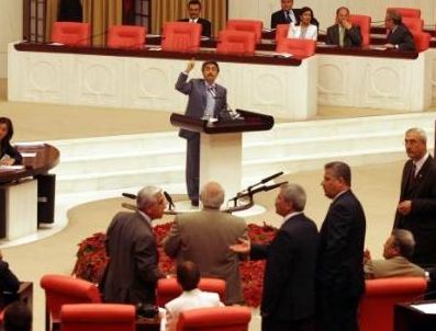 ATİLLA KART - TBMM'de faşist-diktatör kavgası