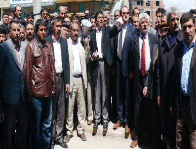 ÇELEBIBAĞı - Erciş'te Ahmet Türk'e Yapılan Saldırı Protesto Edildi