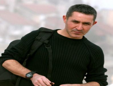 SAVAŞ VE BARıŞ - Gazetecinin Objektifinden Sergisi