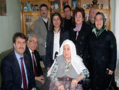 HASAN CAN - Ak Parti'den 6 Engelli Vatandaşa Akülü Araba