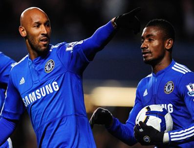 STOKE CITY - Chelsea Anelka sayesinde güldü