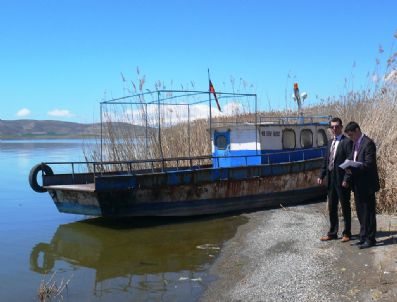 ÇELEBIBAĞı - Erciş'te İnci Kefal Avlanma Yasağı İle Birlikte Tekneler Kontrol Altına Alındı