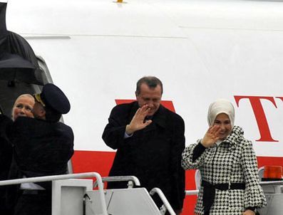 SILVIO BERLUSCONI - Başbakan Erdoğan İtalya yolcusu