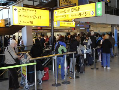 Netherlands Flıghts Cancelled Due To Volcanıc Ash Cloud