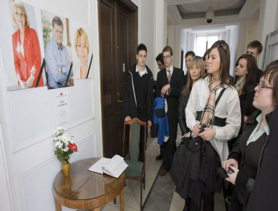 Poland Plane Crash Sejm Mournıng