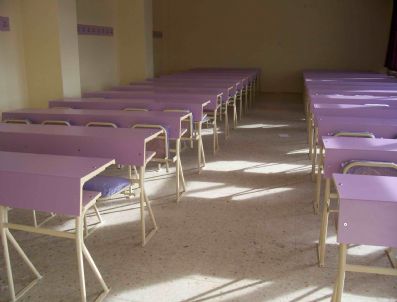VEYSEL ACAR - Yenice Belediyesi'nden Sınıf Tefrişi