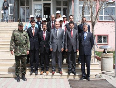 ERCAN ATEŞ - Ağrı Valisi Veda Turuna Çıktı