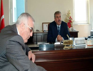 ENSAR ÖĞÜT - Chp Ardahan Milletvekili Ögüt, Müftü Kaya'yı Ziyaret Etti