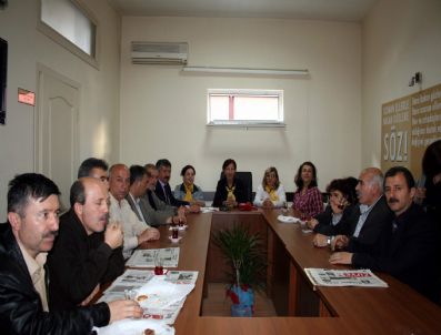 TÜRKIYE DEĞIŞIM HAREKETI - Erzincanlılar Derneği'nden Tdh'ye Ziyaret