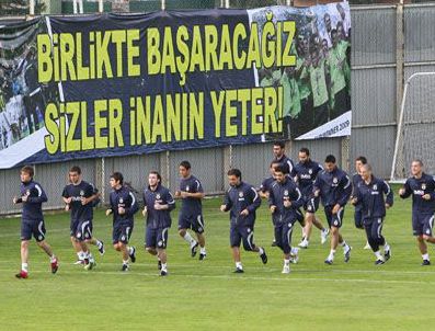 Fenerbahçe Yönetimi'nden takıma tam destek