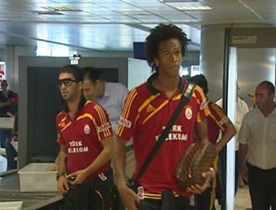 HARRY KEWELL - Galatasaray Manisa'ya gitti