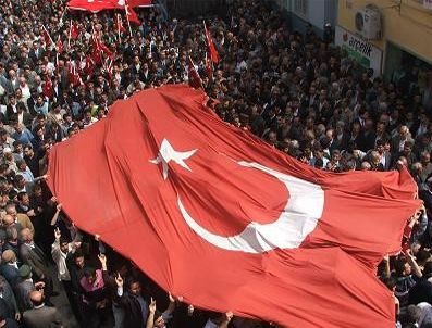 AYHAN BOYACı - Kazada şehit olan polisin cenazesi memleketi Samsun'a getirildi