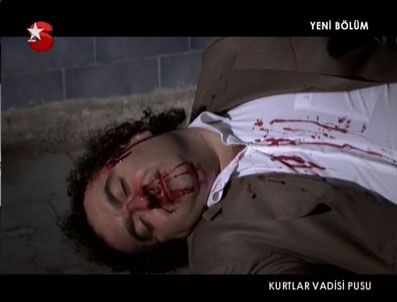 KURTLAR VADISI - Kazım İhtiyarların ajanını öldürdü