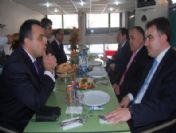 Vali Onuruna Yemek Verildi