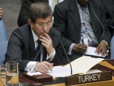 CELSO AMORIM - Davutoğlu Bakiyev'in Türkiye'de olduğu iddialarını yalanladı