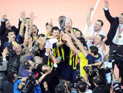 Erkekler Voleybolda Şampiyon Fenerbahçe