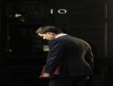 Brıtaın Mınısterıal Emergency Meetıng