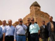 Göl Manzaralı Kilise