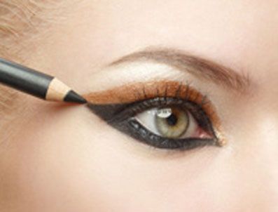 DUMANLı  - Göz makyajı SOS'leri