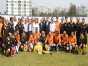 İş Adamları Yeşil Sahada Terledi