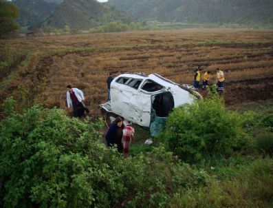 Otomobil Çeltik Tarlasına Uçtu: 7 Yaralı