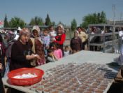 Şanlıurfa'da 7. Aşure Ve Kültür Etkinliğinde 10 Bin Kişiye Aşure Dağıtıldı