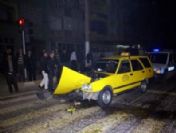 Unkapanı'nda trafik kazası: 1 ölü, 2 yaralı