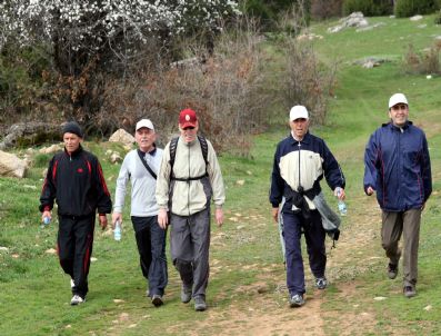 CAFER ŞAHIN - Uşak'ta Doğu Yürüyüşü