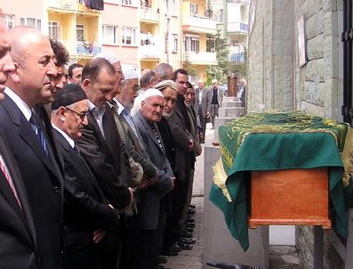 AVRUPA KONSEYI PARLAMENTERLER MECLISI - Akpm Başkanı Çavuşoğlu Eskişehir'de Cenazeye Katıldı