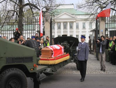 BRONISLAW KOMOROWSKI - Poland Plane Crash Kaczorowskı Funeral