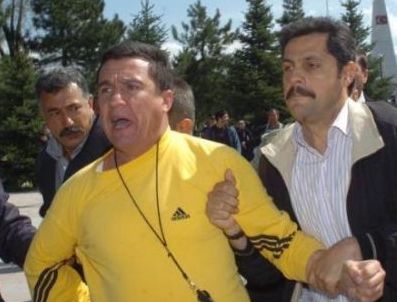 DADALOĞLU - Taner Yıldız'a saldıran kişi boksör çıktı