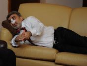 Bakan Yıldız'a atılan yumruk kınanıyor