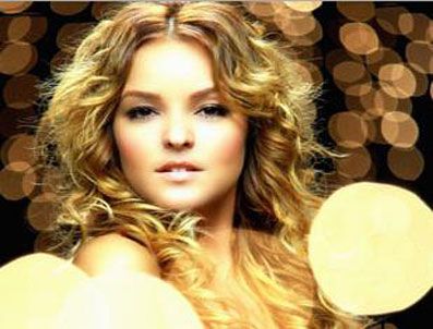 BEREN SAAT - Bengü: 'Ünlü arkadaşım yok!'