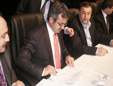 OSMAN HAMDİ BEY - Eğitime Bilgisayar Desteği