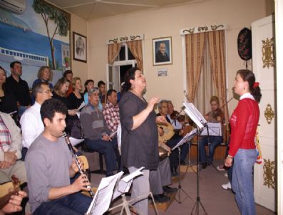 HÜSEYIN DEMIR - Milas'ta Türk Musikisi Kurslarına Yoğun İlgi