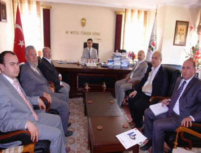 TURHAN AYVAZ - Osb Yönetim Kurulu Vali Ayvaz'ı Ziyaret Etti
