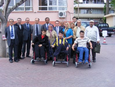 NECDET ÖZEKMEKÇI - Söke Kaymakamlığı Üç Engelliyi Sevindirdi