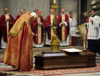 Vatıcan Funeral Ceremony Spıdlık