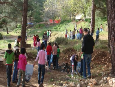 FIKRET ÜNLÜ - Ermenek'te Yibo'lu Öğrencilerden Örnek Davranış