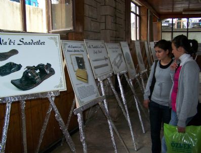 İRFAN KAPLAN - Öğrenciler, Kutsal Emanetlere Akın Etti