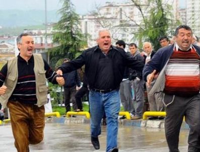 SEYIT TORUN - Ordu'da trafik kazası: 1 ölü, 14 yaralı